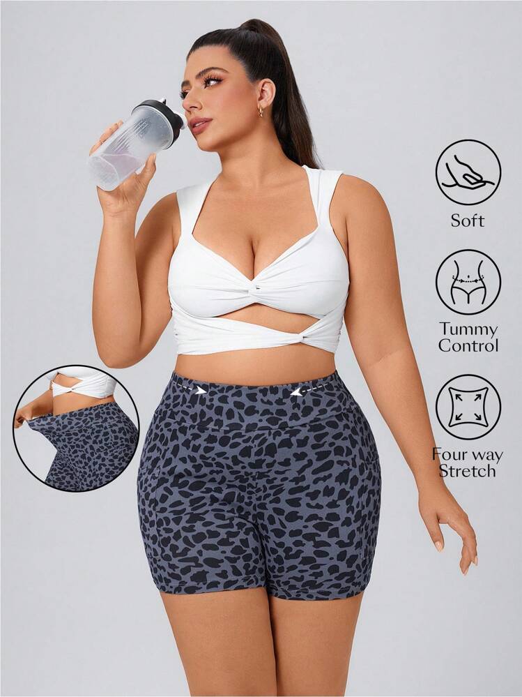SHEIN Essnce 大码女式全印花口袋紧身休闲牛仔短裤 - 灰色 - 查看 1