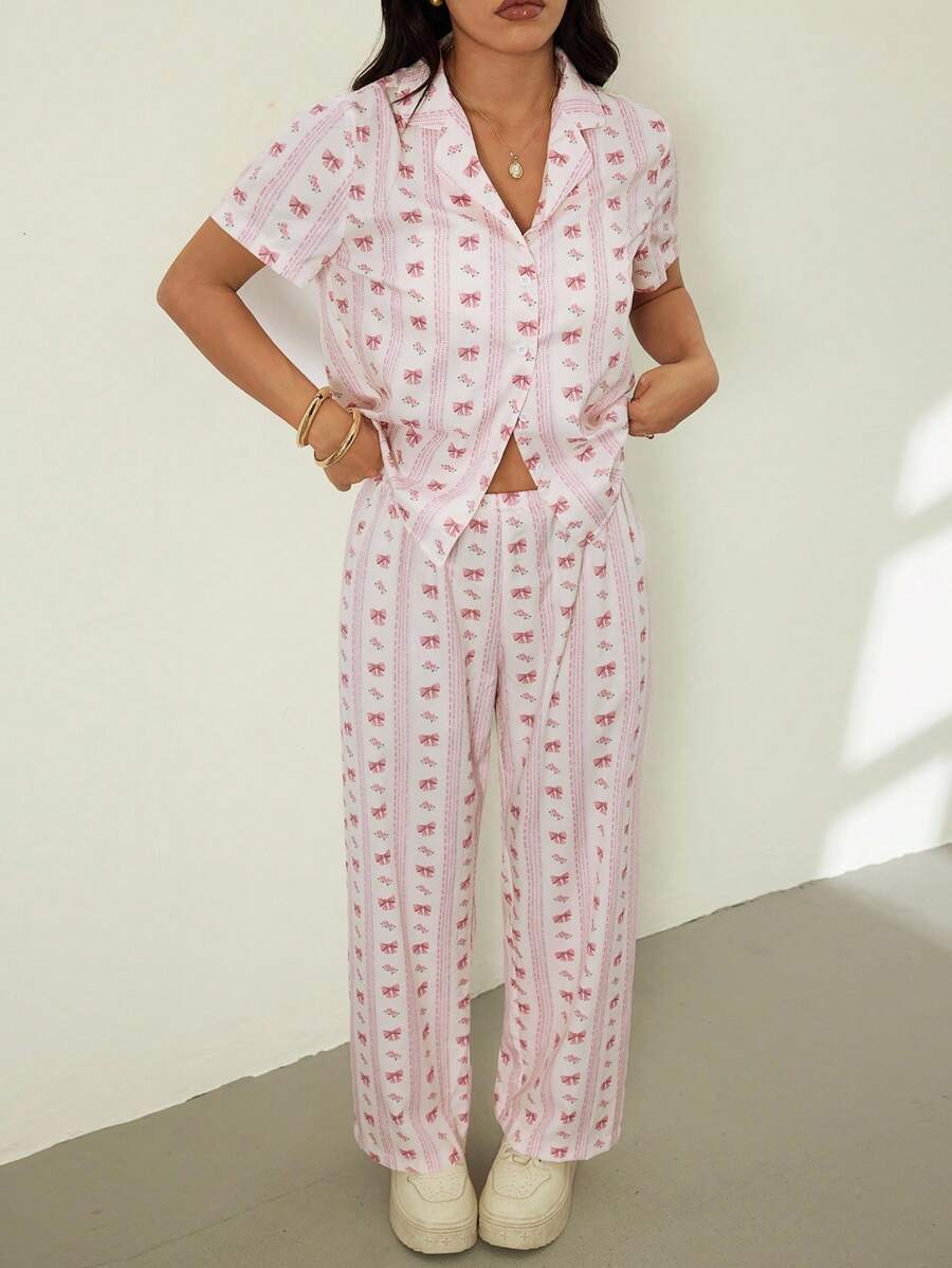 SHEIN PETITE 女式蝴蝶结印花纽扣拼布上衣和裤子两件套休闲装 - 粉色 - 查看 1