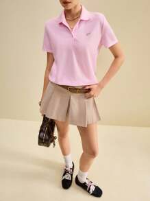 Muvela Áo thun nữ cổ polo màu hồng mới về mùa hè & thu 2025 thiết kế thêu cổ áo polo màu hồng thường ngày lễ hội âm nhạc đồng quê Y2K phong cách đường phố cổ điển văn phòng hẹn hò tiệc tùng đi chơi sân bay trở lại trường học - Màu Hồng baby - Xem 4