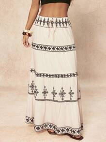 SHEIN PETITE Chân váy Maxi Boho dành cho nữ: Vải dệt, nhiều lớp và họa tiết nhiều màu - Phong cách sang trọng, bồng bềnh cho mùa hè - trắng - Xem 7