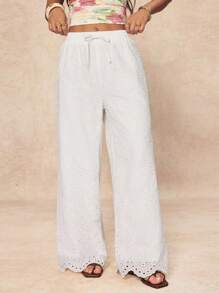 SHEIN PETITE Women Casual Eyelet Embroidery Cropped Pants, Suitable For Vacation And Outdoor, Spring/Summer Boho Chic Rave European Summer - White - View 5