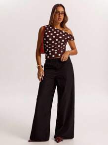 SHEIN BAE 夏季红白波点印花简约休闲不对称领口T恤，适合早午餐、外出、约会、通勤休闲、巡航女士、伊比沙岛、波点上衣 - 咖啡棕 - 查看 5