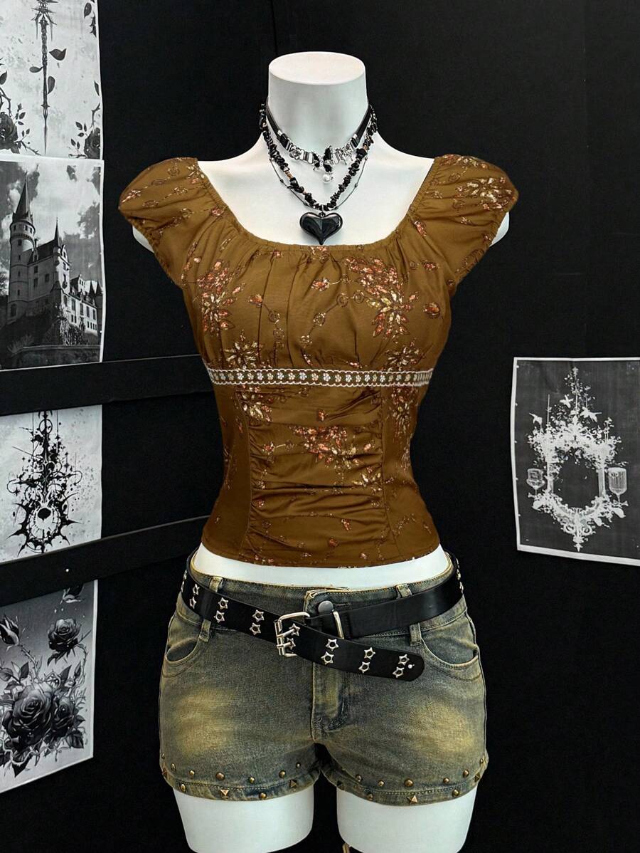 EgrlEra 法式优雅复古印花宽松领刺绣纽扣衬衫，精致腰部收褶 - 卡其色 - 查看 1