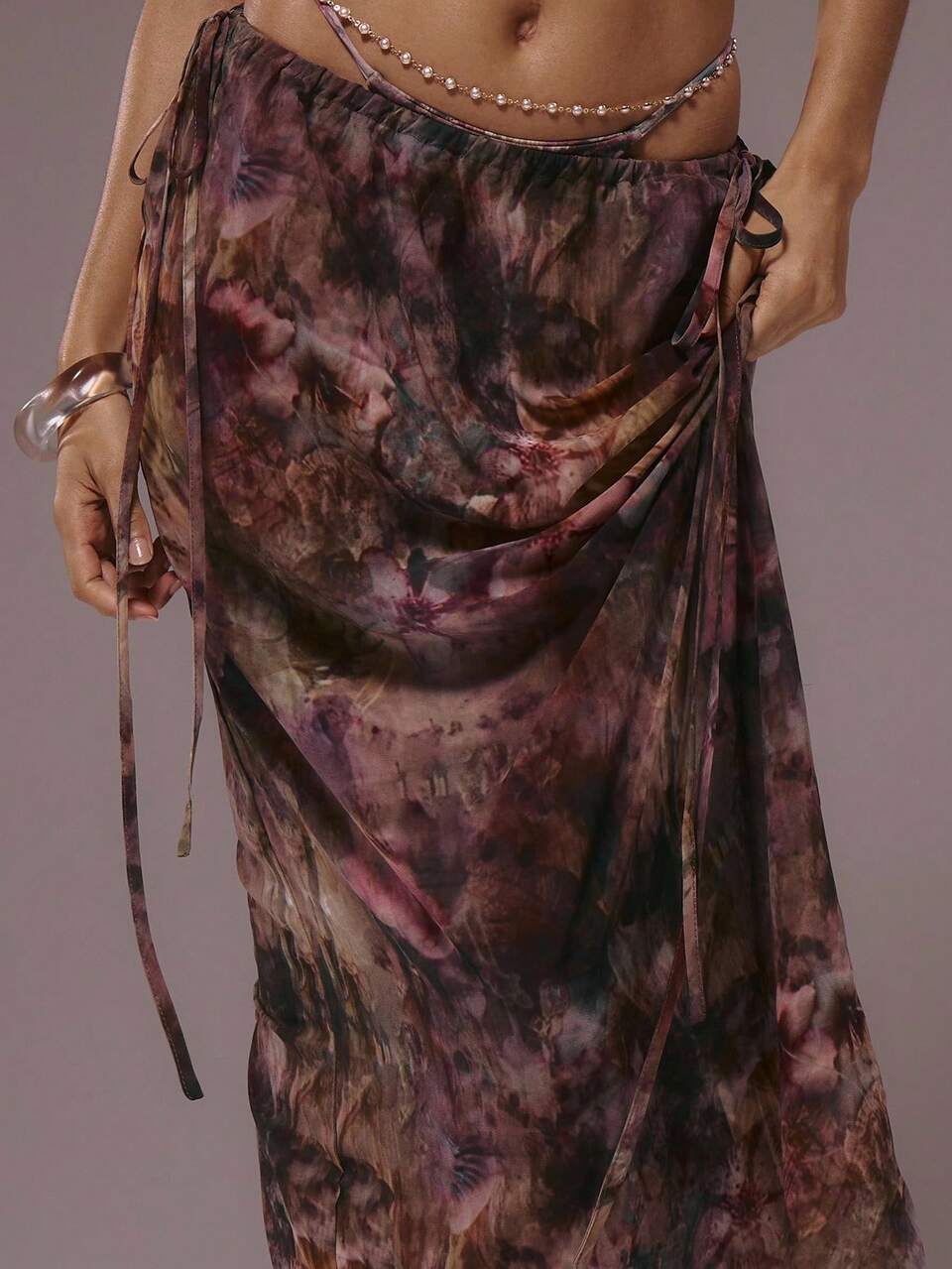 Bedruckter Maxirock mit Perlenverzierung und niedriger Taille als Strandüberwurf, Sommerlook für Ibiza, Urlaub, sexy Strand, romantisch, elegant, Boho-Stil, Bademode, Resort