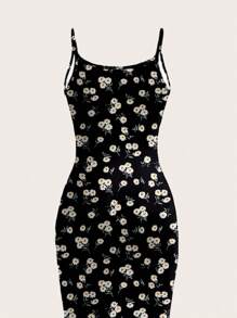 SHEIN EZwear 休闲简约黑底白雏菊全印花女式修身细肩带长裙，适合夏季度假