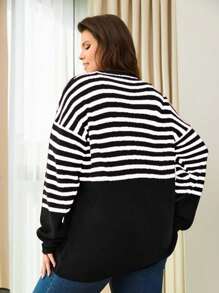 EURMUSE Plus Size Casual Striped Pattern Drop Shoulder Cardigan - Black and White - View 2