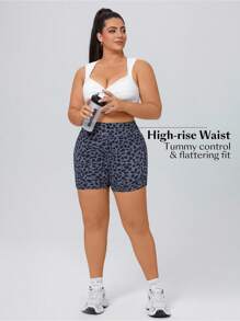 SHEIN Essnce Plus Size Women's Full Print Pockets Skinny Casual Denim Shorts - Grey - View 6