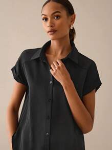 Lilora Camicia a maniche corte da donna di colore unito, alla moda per bluse da donna estive, camicia nera elegante per uscire, adatta per uscite urbane ed eleganti, per uso quotidiano e feste, adatta per l'estate e la primavera per le signore