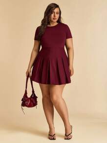 SHEIN BAE 大码女装、曲线服装、夏季海滩度假服装、约会、外出、音乐节、乡村音乐节、派对聚会、节日服装、演唱会服装、狂欢派对服装、节日服装、INS 风格服装、卡其色西装裤、办公室服装、通勤服装、工作服、短袖迷你连衣裙 - 酒紅色 - 查看 3