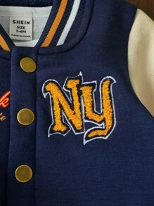 SHEIN 男婴字母徽章休闲棒球夹克，酷炫街头风，适合日常外出、大学、亲子装、派对等场合。男婴棒球夹克、男婴飞行员夹克、男婴棒球夹克套装，秋冬季日常休闲涤纶男婴夹克，下摆收口，常规袖长。 - 彩色 - 查看 5