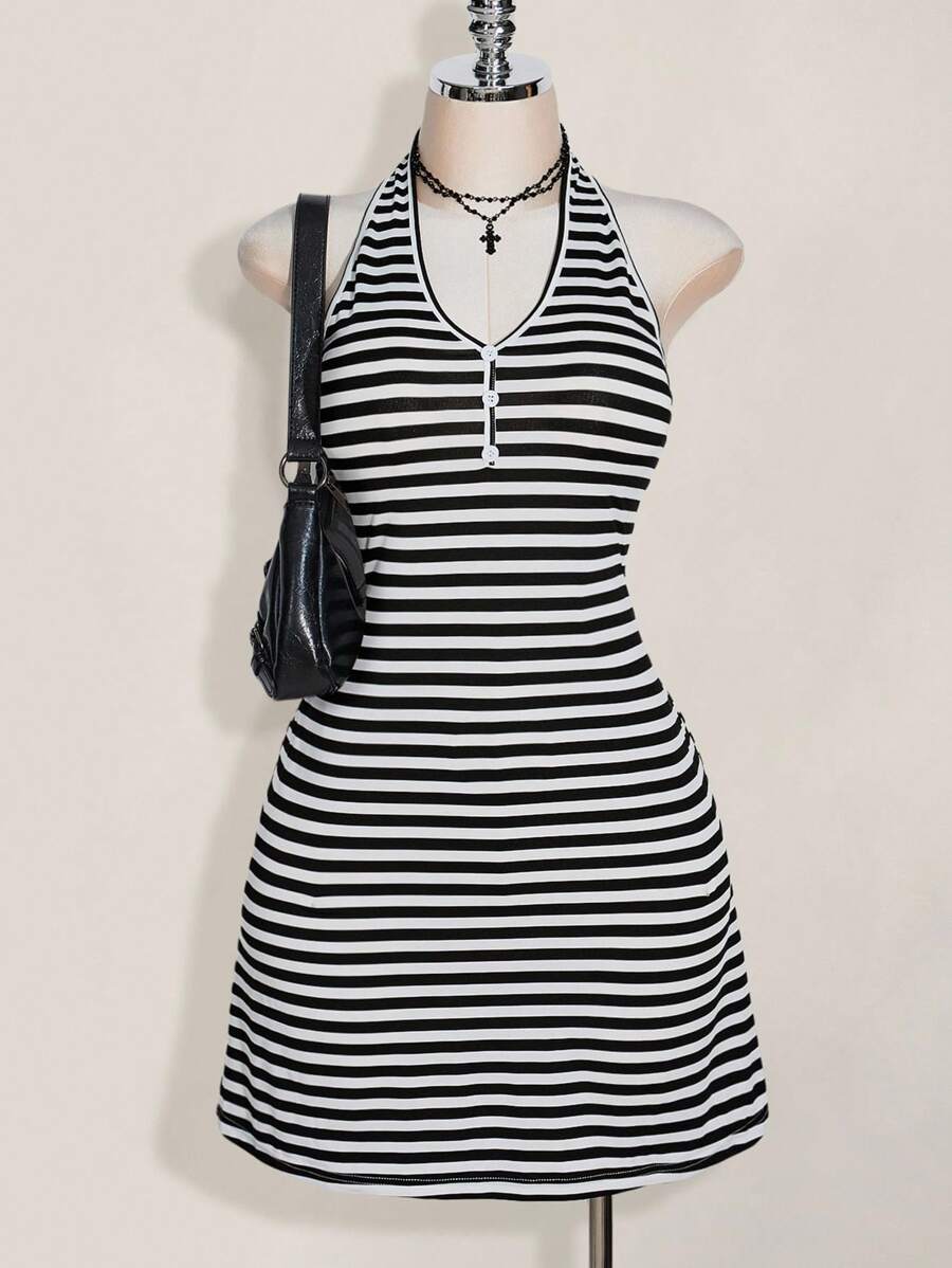 SHEIN ICON 大码黑白条纹 V 领露背修身连衣裙 - 黑與白 - 查看 1