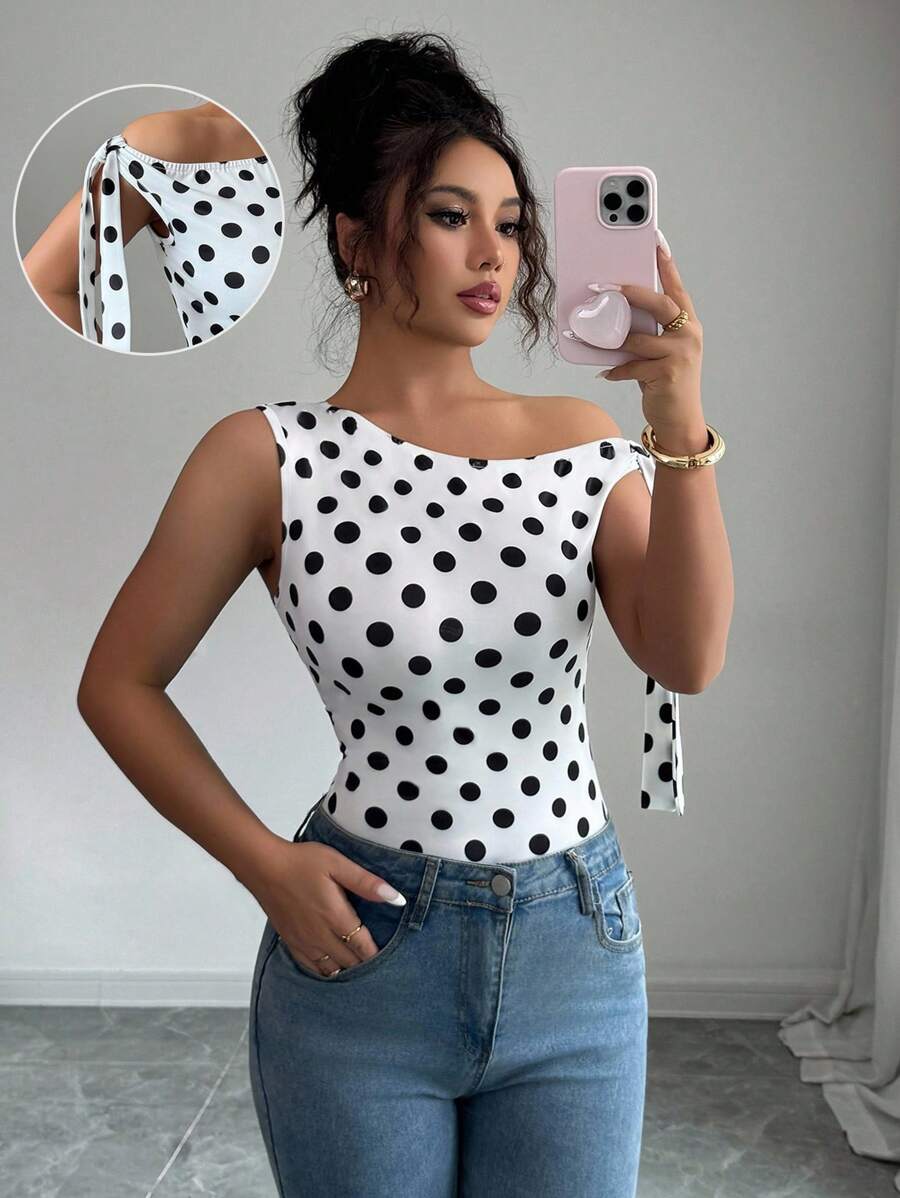 SHEIN LUNE 时尚不对称领口系带无袖波尔卡圆点印花修身 T 恤，时尚优雅设计，夏季 - 彩色 - 查看 1