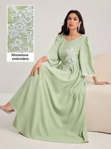 Modelyn Elegant Crew Neck Lace Applique Big Cuffs Asymmetrical Hem Waisted Women Dress, Spring/Summer - Green - View 3