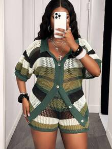 SHEIN CURVE+ Bộ đồ nữ mùa hè dệt kim 2 mảnh, cỡ US22, thích hợp cho lễ hội âm nhạc, kỳ nghỉ bên bờ biển, phong cách bohemian 2025. Áo sơ mi cổ bẻ dáng rộng, tay ngắn, quần short phối sọc, kiểu dáng thường ngày, thích hợp cho kỳ nghỉ thu/đông. - Nhiều màu - Xem 4