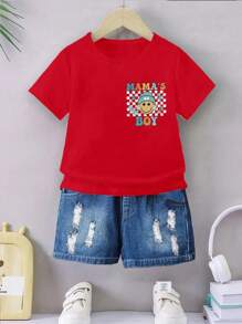 SHEIN 男童休闲时尚舒适简约棋盘格印花“MAMA'S BOY”可爱短袖圆领 T 恤，夏季 - 紅色 - 查看 3