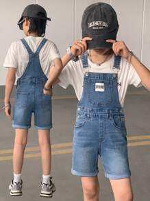 SHEIN 青少年男童时尚休闲拼接细节设计蓝色底简约日常弹力紧身牛仔背带裤，适合儿童穿着，柔软舒适，适合日常穿着，也适合儿童春夏派对、节日和海滩穿着。 - 藍色 - 查看 1