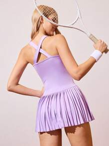 CourtClass 女式交叉露背百褶下摆修身运动连衣裙，夏季 - 紫色 - 查看 2