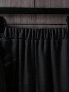 SHEIN 两件套青少年男童休闲舒适百搭火焰印花圆领运动衫和运动裤套装 - 黑色 - 查看 5