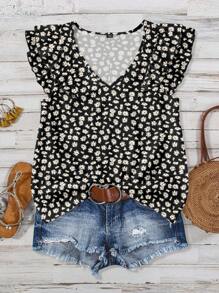 SHEIN LUNE Blusa de verano casual con cuello en V, manga con volantes y estampado floral para mujer talla grande
