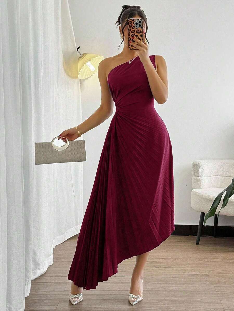 Modelyn Women's Solid Color Sleeveless Pleated Elegant Mid-Length Dress - Red - View 1