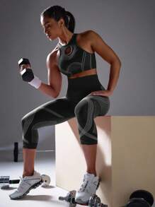 Powerista 女士条纹镂空设计短款运动文胸，适合日常锻炼 - 黑與白 - 查看 4