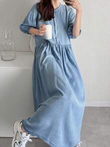 FRIFUL 女式长款牛仔褶皱连衣裙，宽松版型 - 中等水洗藍 - 查看 4