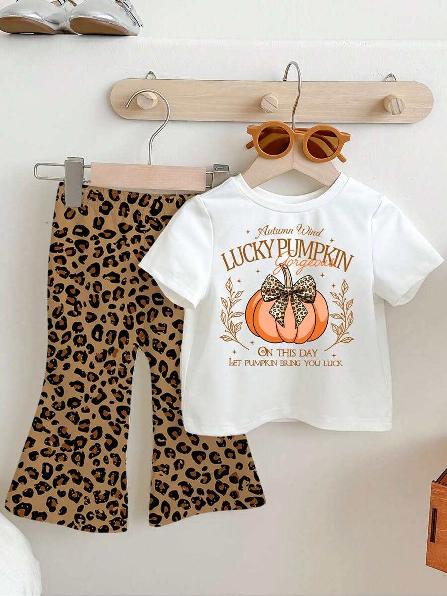 SHEIN 2 件套年轻女孩休闲简约万圣节卡通图案圆领短袖上衣和豹纹阔腿裤套装，适合夏季
