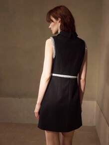 MOTF PREMIUM 撞色亮片饰带细节领口无袖短连衣裙 - 黑色 - 查看 4