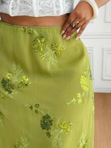 SHEIN PETITE CURVE Plus Size Women Floral Sequin High Waist Fashionable Mini Skirt