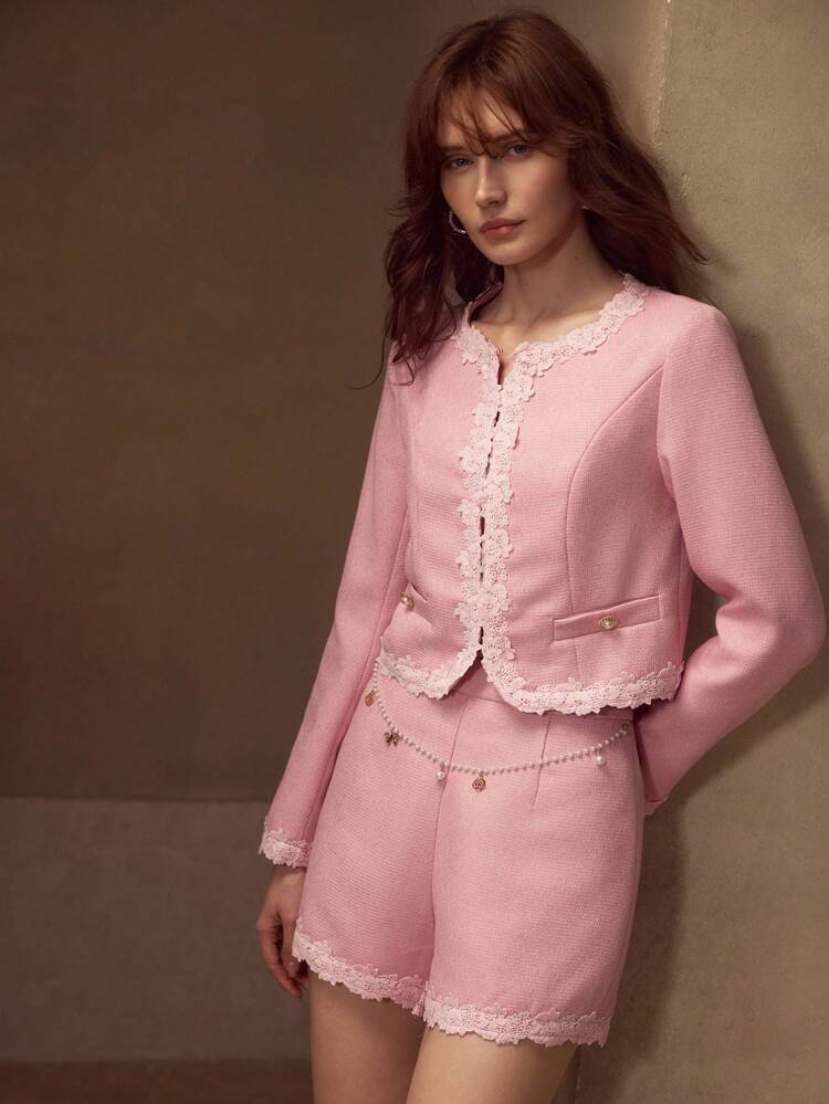 Top DE MANGA LONGA COM APLICAÇÕES & SHORTS COM DETALHE DE PÉROLAS FALSAS