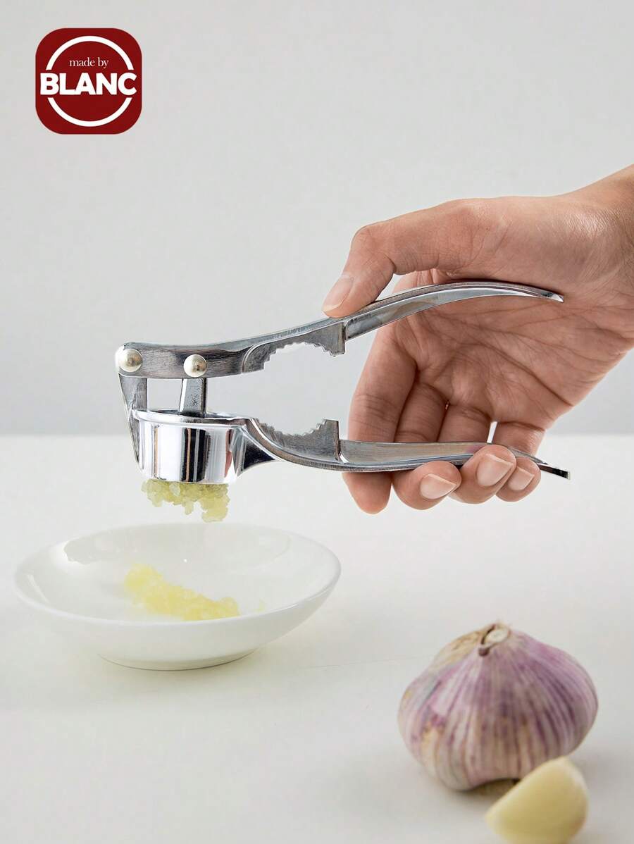 Prensa de ajo manual resistente a la oxidación, con capacidades de trituración de nueces y extracción de huesos de frutas, apta para lavavajillas, herramienta de cocina de grado restaurante y artículos de cocina esenciales - Plateado - Ver 1