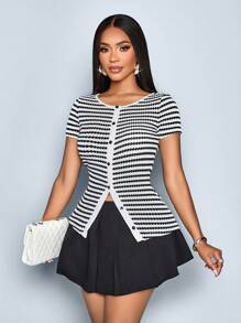SOLERSUN Women's Elegant Striped Print Round Neck Front Button Short Sleeve T-Shirt (Random Floral) - Black - View 7