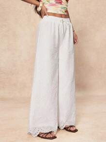 SHEIN PETITE Women Casual Eyelet Embroidery Cropped Pants, Suitable For Vacation And Outdoor, Spring/Summer Boho Chic Rave European Summer - White - View 3