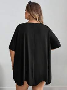 SHEIN CURVE+ 大码女装/秋季/冬季女装/冬季大码方领不对称下摆口袋短袖T恤黑色上衣 8XL 女装 6XL 女装 5XL 大码女装 大码上衣 大码女装 大码女装 大码女装 假日 女装 秋季 女装 冬季 大码女装 - 黑色 - 查看 2