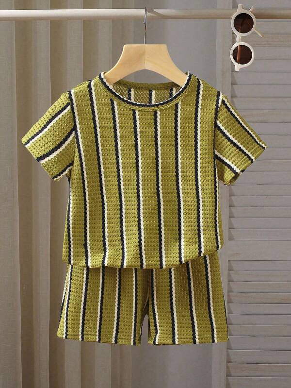 SHEIN Genkimix Kids Young Boy Casual Color Block Striped & Waffle Textured Short Sleeve T-Shirt And Shorts Set, Summer