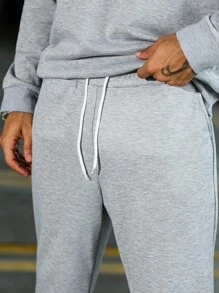 Manfinity Homme Bộ đồ 2 món cho nam: Áo hoodie dài tay màu trơn và quần ống loe, Bộ đồ thường ngày cho nam Bộ đồ phối đồ nam Bộ đồ chạy bộ cho nam Bộ đồ áo và quần thường ngày cho nam Bộ đồ 2 món cho nam, Món quà tuyệt vời cho bạn trai, Trở lại trường học - Xám - Xem 5