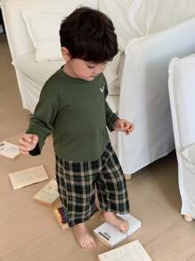 DAZY Toddler Boys Casual Homewear Set - Round Neck Solid Color Short Sleeve T-Shirt & Plaid Long Pants - Green - View 7