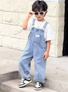 SHEIN Young Boy Fall And Winter Distressed Casual Everyday Style Korean Style Blue Denim Patch Decor Loose Fit Jeans Overalls Jumpsuit With Ankle Cuffs,For Boys Back To School And Streetwear Outfits, Kids Denim Jumpsuit, Kids Jeans Romper, Teenage Denim Overalls,Boy Kids Overalls - Light Wash - View 4