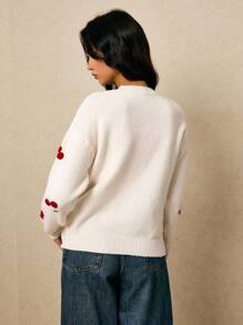 Poéselle 女款休閒可愛櫻桃刺繡落肩寬鬆套頭毛衣，職場女性秋季早午餐約會穿搭，紅白配色 - 米色 - 查看 6