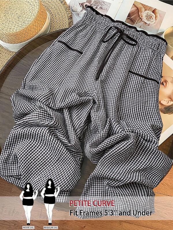 SHEIN PETITE Pantalones rectos de mujer de cintura alta con detalles de bolsillos a cuadros en blanco y negro