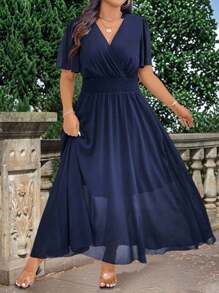 SHEIN PETITE Vestido corto de manga corta elegante de talla grande con ruedo amplio, decoración de volantes y ribete de encaje. Corte holgado para vacaciones o trabajo, vestimenta de mujer con escote en V, perfecto para bodas, tipo de Body petite, verano - Azul Marino - Ver 8