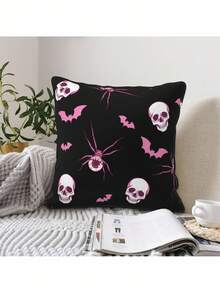 ROMWE Anime 1 Buah Sarung Bantal Velvet Dream dengan Motif Gelap, Menampilkan Laba-laba dan Kelelawar, Cocok untuk Mendekorasi Suasana Rumah yang Unik dan Menjadi Hadiah Festival Misterius, Dekorasi Rumah - Hitam - View 3