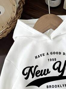 Youth Boy Casual Cartoon City Name Text Graphic Thick Sweatshirt, Suitable For Autumn/Winter