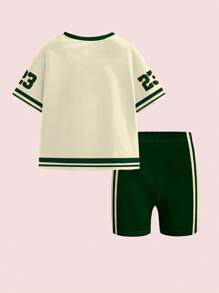 SHEIN Conjunto informal de dos piezas de niña preadolescente con camiseta de manga corta holgada estampada con el número de equipo 23 del águila, texto de Nueva York y patrón de estrella de cinco puntas, acompañada de mallas, adecuado para el verano - Multicolor - Ver 3