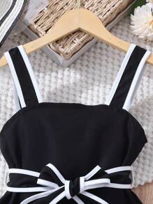 青少年女孩 T 恤套装，青少年女孩黑色无袖上衣，带有设计细节，搭配白色饰边和腰带，搭配短裤，夏季简约通勤装 - 黑色 - 查看 4