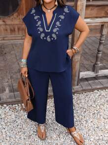 EMERY ROSE 2 pezzi/Set Taglie forti Camicia con scollo a V e stampa di anacardi e Pantaloni a gamba larga Set Taglie forti Pantaloni estivi per donna Taglie forti Set di pantaloni blu navy 2 pezzi Completo casual Taglie forti Abbigliamento autunnale donna Taglie forti, Outfit da concerto per donna, Completi da relax per donna, Abbigliamento western donna Taglie forti, Boho, Outfit country per donna - Blu Navy - Visualizzare 5