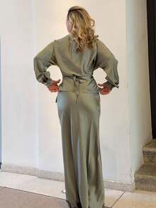 Jeta Ari 女士优雅杏色缎面不对称下摆缎面半身裙 - 薄荷綠 - 查看 2