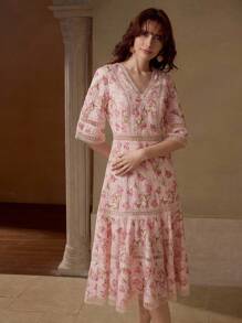 MOTF PREMIUM 满版花卉印花撞色蕾丝风潮中长连衣裙