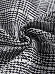 ROMWE MEN Street Life 格纹印花纽扣休闲百搭男士短裤 - 黑與白 - 查看 5