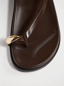 SHUZIA Women's Comfortable Gold Metal Toe Ring Flat Sandals For Christmas